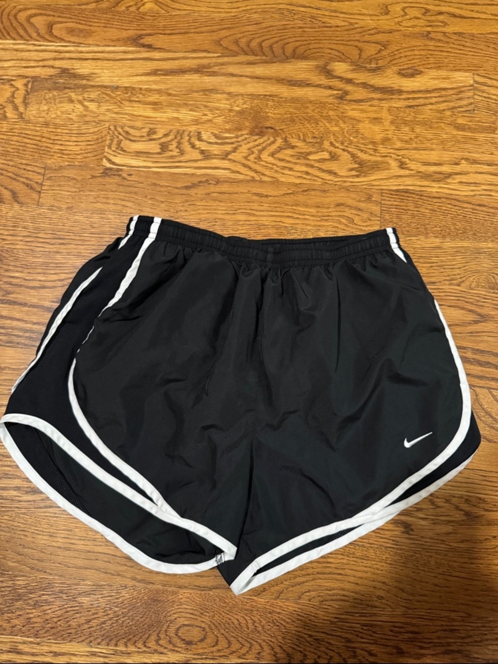 Nike Women’s Black Athletic Shorts with White Piping size Medium - Picture 1 of 4